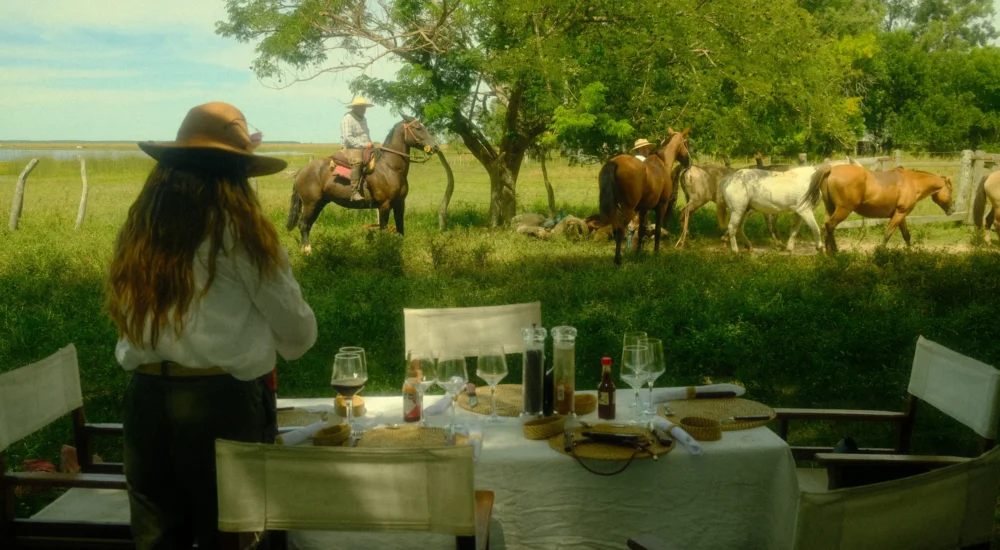 Lunch time wildernesse table Estancia don Joaquin Corrientes argentina